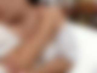 Live cam show with StephanieBumbalo - Squirt on madthumbs