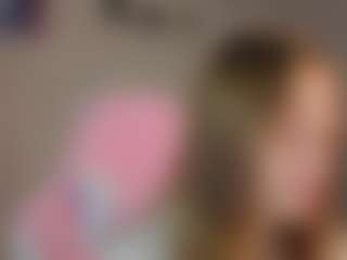 Live cam show with Vanessa-Sinclairr - Oil on galaxygirlnitro.com
