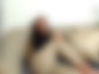 Live cam show with charllotte_sexy - Brown Hair Petite on chickslive.net