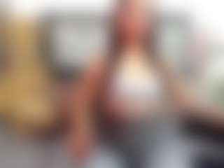 Live cam show with charllotte_sexy - Green Eyes on WildCum