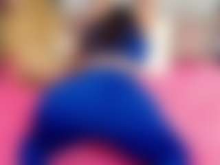 Live cam show with charllotte_sexy - Camel Toe on PervPlay.com