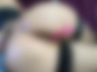 Live cam show with issyfreya - Ride on slutload