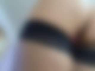 Live cam show with issyfreya - Brown Hair on Camsoda