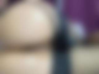 issyfreya's Live Sex Cam Show