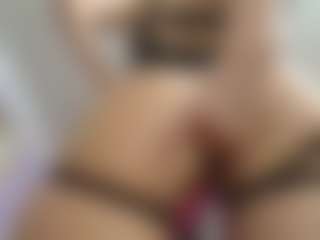 Live-Cam-Show mit issyfreya - Spank Brown Hair auf Camsoda