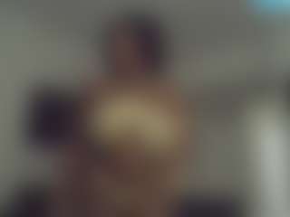 AFRICA THEE SAVAGE's Live Sex Cam Show