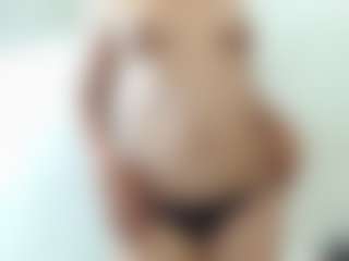 Live cam show with Andrea-wish - Squirt on Gym Cam Girls