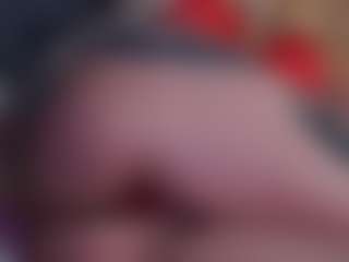 Live cam show with BiankaViper - Dildo Or Vibrator on Uber Horny