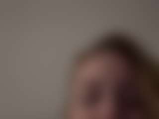 Frecks100's Live Sex Cam Show
