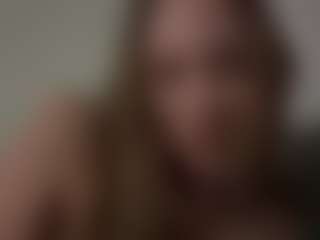 Frecks100's Live Sex Cam Show