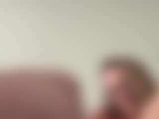 Frecks100's Live Sex Cam Show