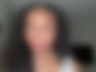 Live cam show with itsbombshellbarbie - Brown Hair on Cam Slut