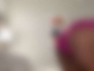 Live cam show with itsbombshellbarbie - Brown Hair on Camsoda