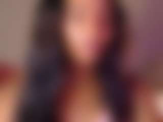 Live cam show with itsbombshellbarbie - Strip Ebony on LiveSexCams6