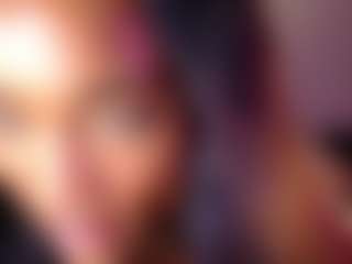Live cam show with itsbombshellbarbie - Lingerie on SmokeAndPoke