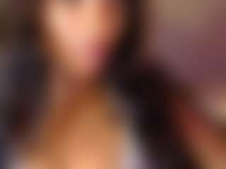 Live cam show with itsbombshellbarbie - Tease Black on Pornisteam.com