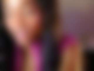 Live cam show with itsbombshellbarbie - Strip Ebony on CamSodaAdn