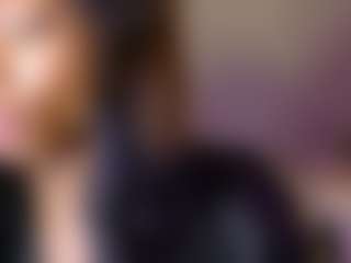 Live cam show with itsbombshellbarbie - Tease on Lustler