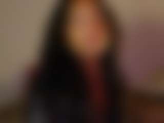 Live cam show with itsbombshellbarbie - Gamer Black on livesexfox.com
