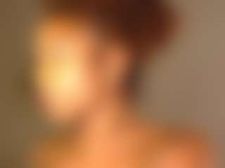 Live cam show with itsbombshellbarbie - Phatass on milfzrlive.com
