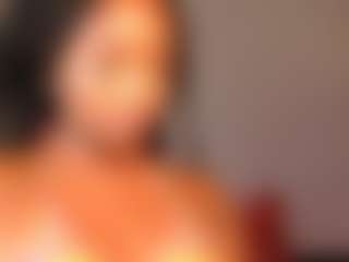 Live cam show with itsbombshellbarbie - Strip on Camsoda
