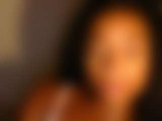 Live cam show with itsbombshellbarbie - Strip on dropp.cam