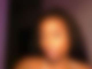 Live cam show with itsbombshellbarbie - Petite Young Adult on Camsoda