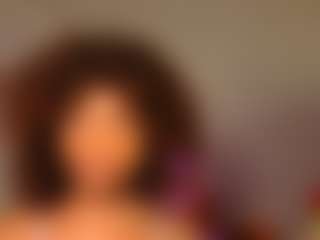 Live cam show with itsbombshellbarbie - Petite Teen (18+) on Dare Cams