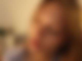 Live cam show with Kelly-Clarks - Vr on intimatelivegirls.com