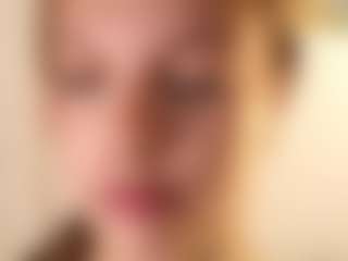 Live cam show with Kelly-Clarks - Blue Eyes on camwithhim.com