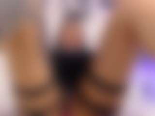 Live cam show with MARI-CRUZ - 420 on Camsoda