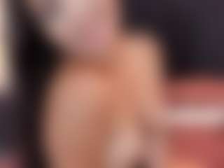 Live cam show with NaiaRose - Young Adult on Gym Cam Girls