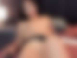 Live cam show with NaiaRose - Young Adult on Gym Cam Girls