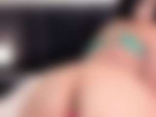 Live cam show with NaiaRose - Lovense on Dolls Live