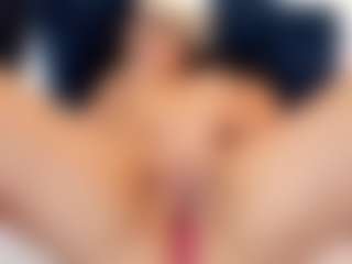 Live cam show with NaiaRose - Small Tits Brown Hair on xplaylive.com