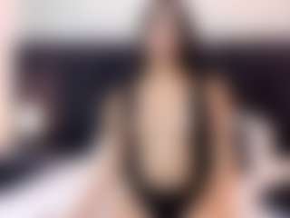 Live cam show with NaiaRose - Amateur on Camsoda