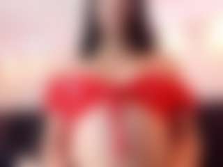 Live cam show with NaiaRose - Oil on Camsoda
