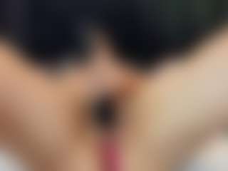 Live cam show with NaiaRose - Camel Toe on xplaylive.com