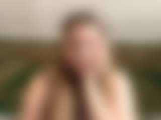 Live cam show with Emma - Deepthroat on SpankPalCams