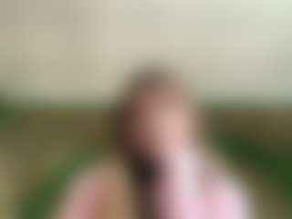 Live cam show with Emma - Solo on madthumbs