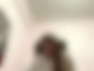Live cam show with Emma - Smoking on Hubzter Live