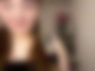 Live cam show with Emma - Dildo Brown Hair on thefappeningchat.com