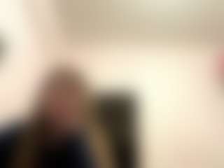 Live cam show with Emma - BBW Young Adult on Camsoda