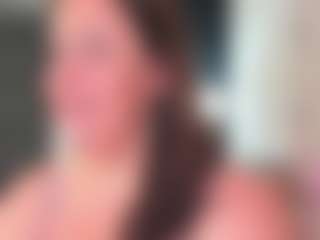 Live cam show with Adel-Williams - Chubby on livesuperchat.net