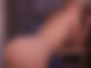 Live cam show with AnnelleWashup - Strip on Uber Horny