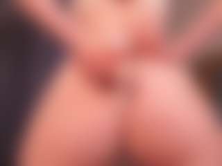 Live cam show with AnnelleWashup - Camel Toe on Mixed Magazine Live