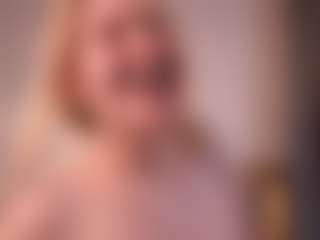 Live cam show with Annelle - Camel Toe on madthumbs