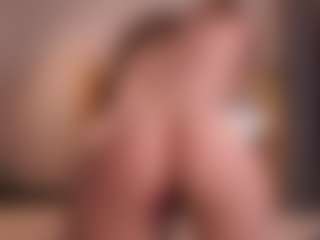 Live cam show with Annelle - Camel Toe on Camsoda
