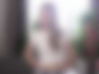 Live cam show with Sia - Natural on Mixed Magazine Live