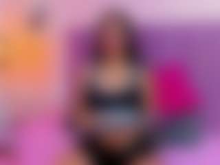 Live cam show with CandyLoverr - Tease Brown Hair on Camsoda